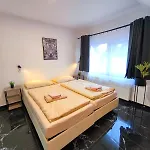 Schwert Loft S72 Free Parking & Wifi