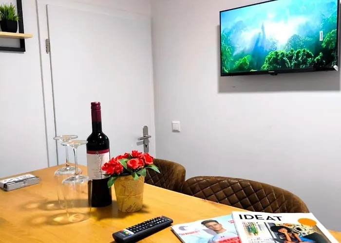 Schwert Loft S72 Free Parking & Wifi 公寓 威尔登